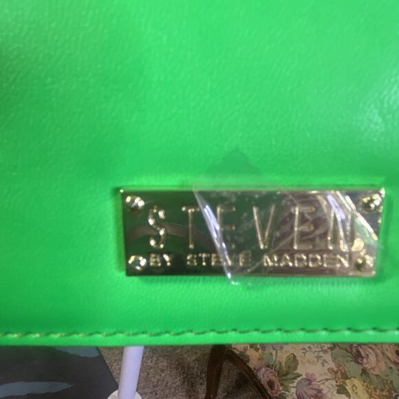 Steven By Steve Madden Neon Green Crossbody Bag - Picture 9 of 13